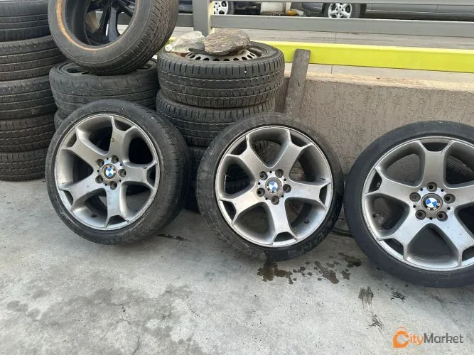 Photo 1 of BMW wheels